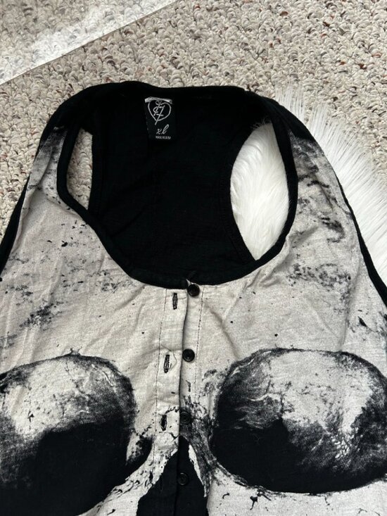 Iron Fist Loose Tooth Skull Romper L Pajamas Loungewear - Picture 4 of 6